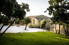 garage en pierre Gordes